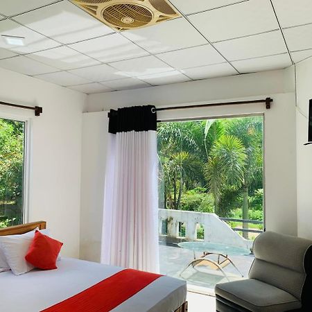 Hotel Cassia Udawalawe Habitación foto