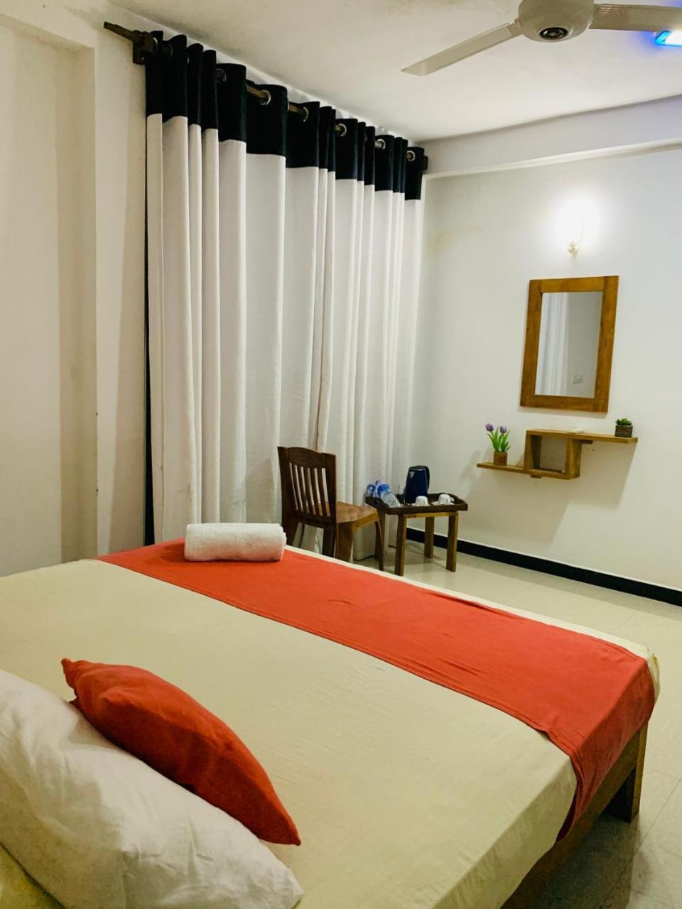 Hotel Cassia Udawalawe Habitación foto